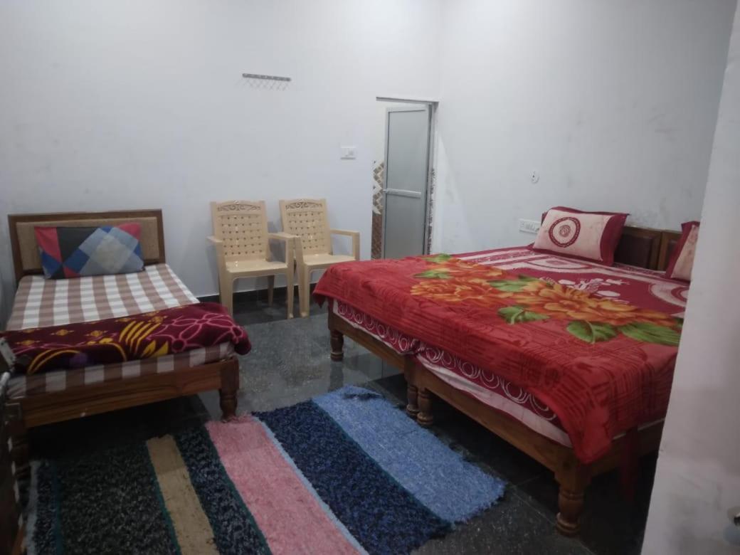 Happy Khajuraho Home Stay エクステリア 写真